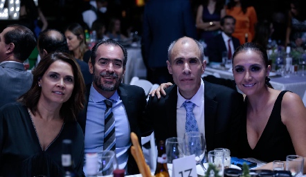 Fer Félix, Manuel González, Mauricio Abaroa y Flor Hernández.