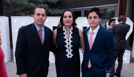  Alejandro, Nena y Juan Pablo Fernández.