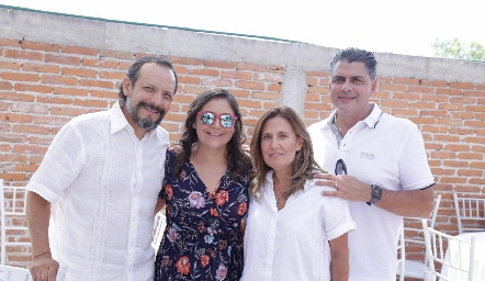 Pancho Loredo, Nicole Salas, Damaris y Valentín Hernández.