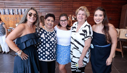 Adriana Sole, Martha Hernández, Alejandra, Margarita Silvestre y Sofía Dorantes.