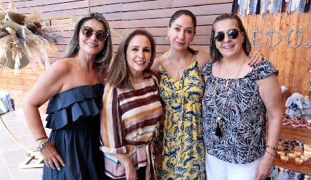  Adriana Sole, Rocío Acevedo, Isa Córdova y Mossy Barquín.