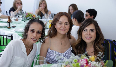  Iliana Ramos, Elsa Izaguirre y Pilar Díaz de León.