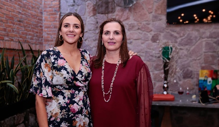  Paola Torre y con su mamá Gabriela Gómez.