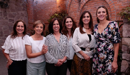 Esther Sandoval, Cony Alvarado, Claudia Nava, Alejandra Martínez Abaroa, Dulce María Herrera y Paola Torre.