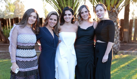  Nayeli Maya, Macarena Gómez, Adriana Olmos, Sofía Ascanio y Fernanda Torres.