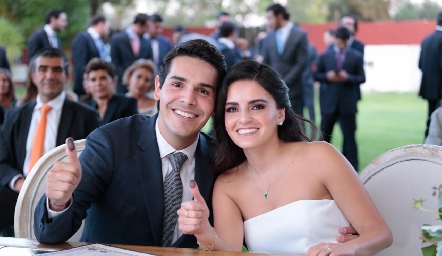 Mauricio Tobías y Adriana Olmos ya son esposos.