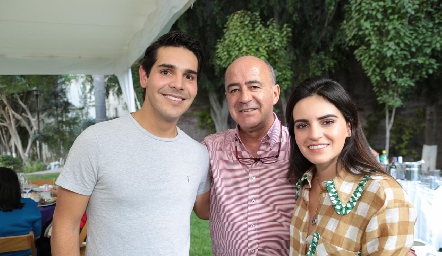  Mauricio Tobías, Rafael y Adriana Olmos.