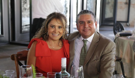  Patricia y Juan Ariel Reyes.
