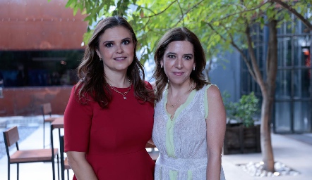  Cecilia Ponce y Daniela Calderón.