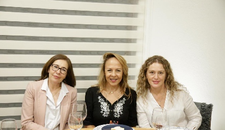  Rebeca Bustillos, Alma Durón y  Marisol de Fonte.