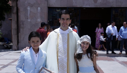  Primera Comunión de Silvana y Marcelo Estrada.