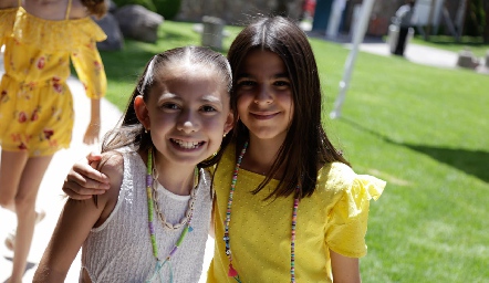  María y Nelly.