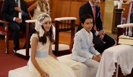  Primera Comunión de Silvana y Marcelo Estrada.