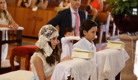  Primera Comunión de Silvana y Marcelo Estrada.