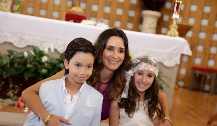  Primera Comunión de Silvana y Marcelo Estrada.