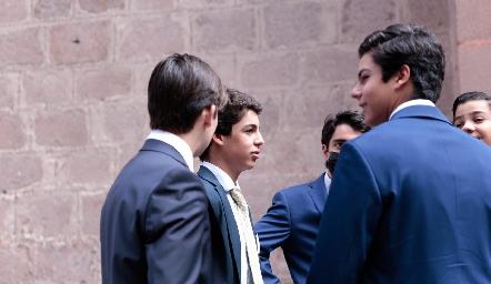 Confirmaciones de los alumnos del Andes International School San Luis Potosí.