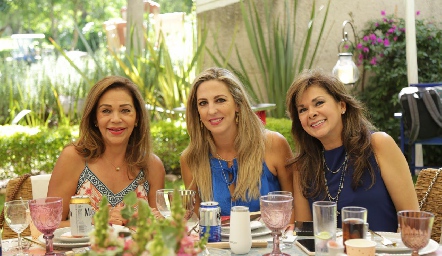  Ana Luz Soto, Macarena Aldao y Elia Córdova.