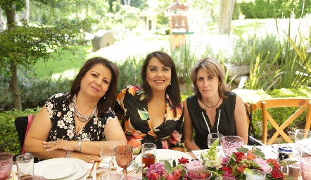 Cristy Meza, Norma Reyes y Nora Villalpando.