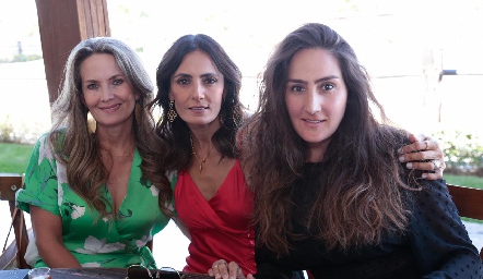  Karina Vita, Claudia Artolózaga y Lorena Ortiz.