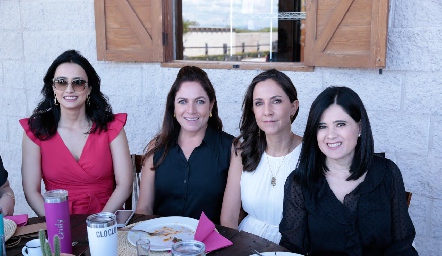  Cristina Villanueva, Claudia Altamirano, Daniela Ponce y Martha Aldrett.