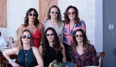  Claudia Artolózaga, Fernanda García, Julieta Morales, Gaby Artolózaga, Ana Paula Valdés y Gabriela Estrada.