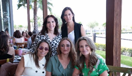  Claudia Martínez, Sandra Morelos, Michelle Zarur, Adriana Ocaña y Karina Vita.