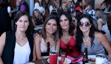  Sandra Morelos, Lorena Torres, Claudia Artolózaga y Daniela Gutiérrez.
