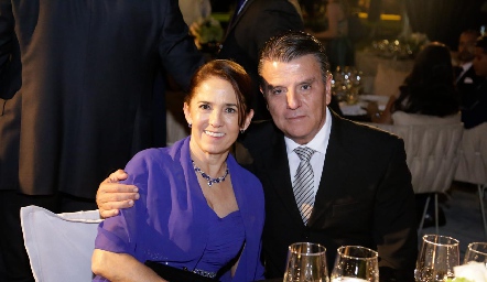  Lucía Rangel y Arturo González.