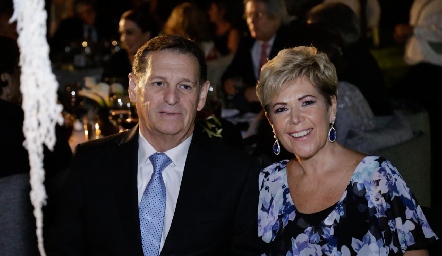  Carlos Abella y Tita Covarrubias.