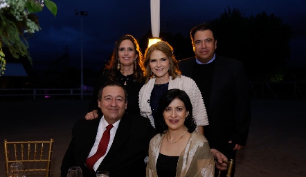  Marcela Payán, Claudia García, Roberto Silva, Carlos Mendizábal y Tere Ivón.
