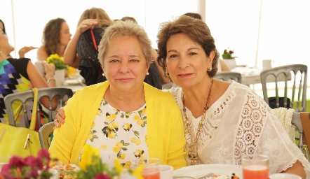  Paty Chávez y Rosy González.