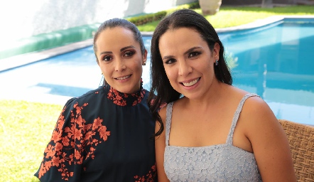  Mariana Torres y Mónica Vega.