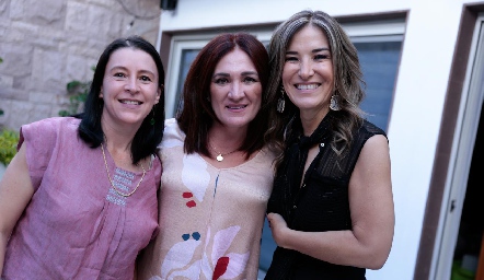 Ana Luisa Garza, Anita Anaya y Martha Bermea.