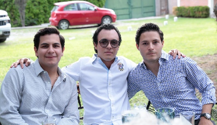  Rodrigo Villasana, Diego González y Ale Stevens.