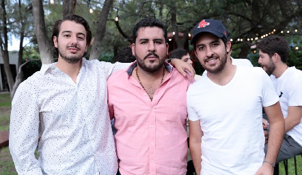  Carlos Derbez, Emilio y Max Gómez.
