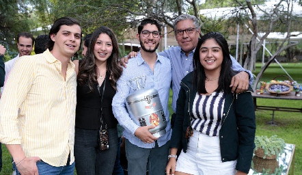  Patricio Rodríguez, Fer y José Armando, Armando e Isabela  Martínez.