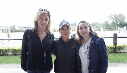  Rosy Díaz Infante, Martha y Marisol Hernández.