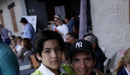  André, Jorge y Jorge Montes De Oca.