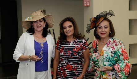  Laura Solis, Aida Palau y Rebeca Konishi.