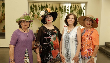  Lula Ortega, Lucía Sthal, Lila Aumada y Carmelita Alonso.