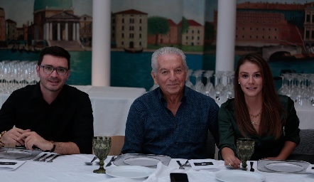  Matías Utrero, Carlos Quintanilla y Sofía D´Argence.