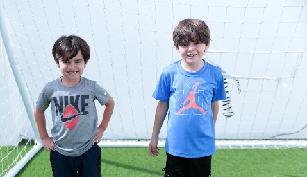  Juanqui y Sebastián.