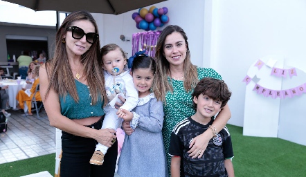  Claudia Pérez, Santi, Xaviera, Fer Pérez y Patricio.