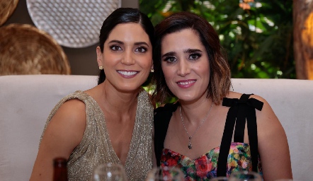  Maribel Rodríguez y Mariana de Luna.