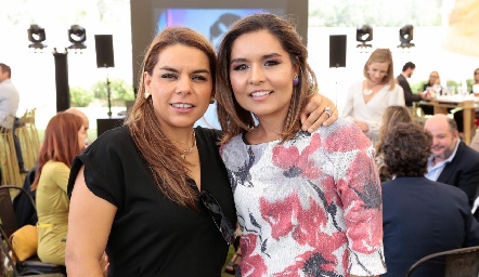  Maribel y Lorena Torres.