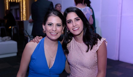  Carla Hernández y Daniela González.