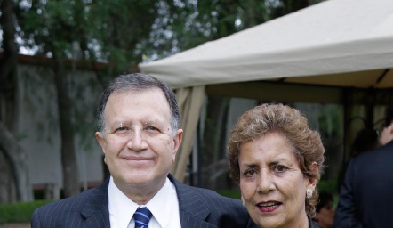  Héctor Soto y María del Carmen Torres Corzo.