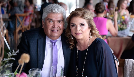  Francisco y Martha Ruiz.