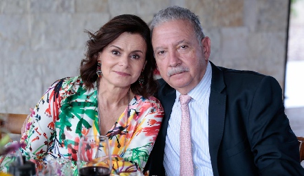  Lorena Goudet y Carlos Hernández.