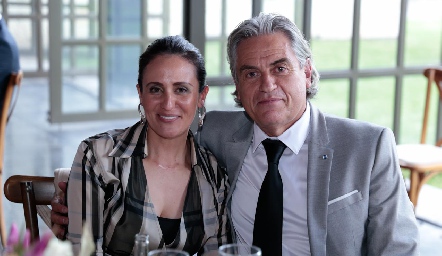  Luisa y Javier Torre.